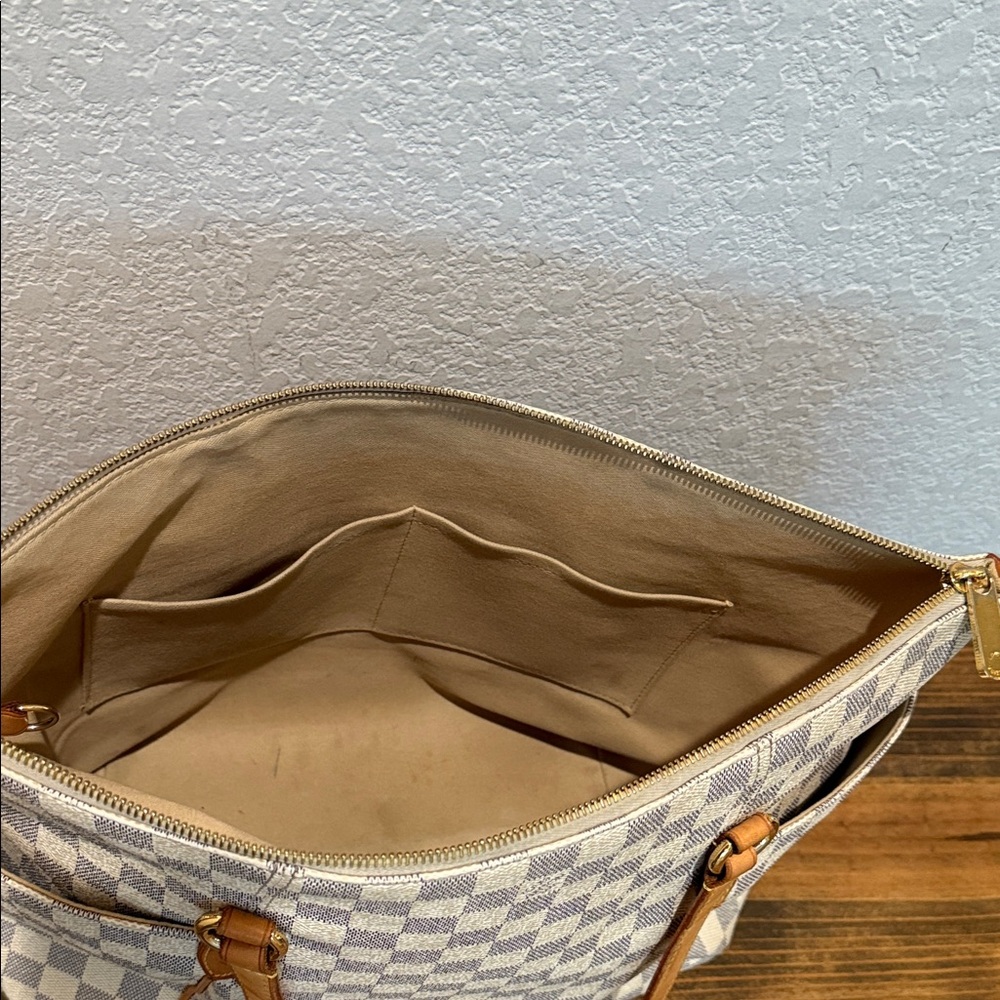 Louis Vuitton Damier Azur Totally MM Tote Bag Shoulder with Zipper - Picture 11 of 13